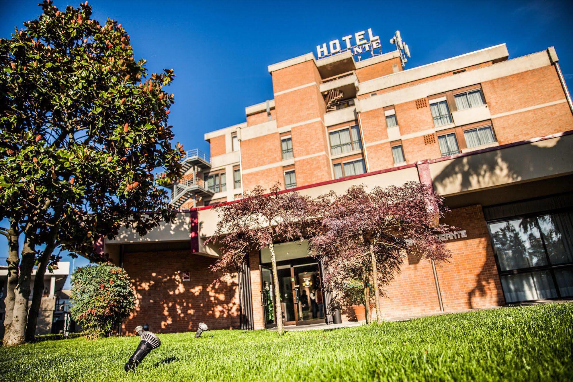 Hotel Salera Asti Luaran gambar