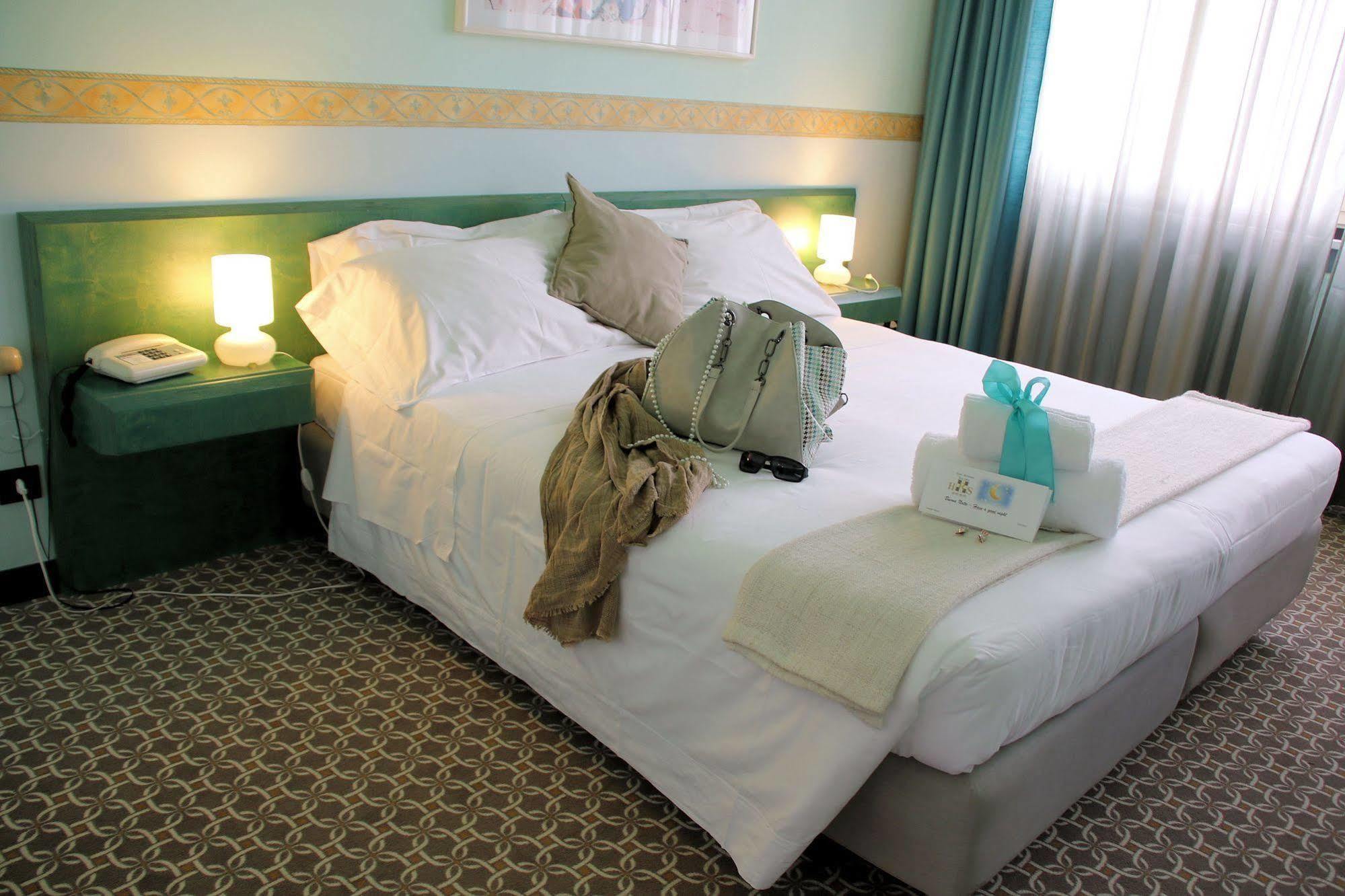 Hotel Salera Asti Luaran gambar